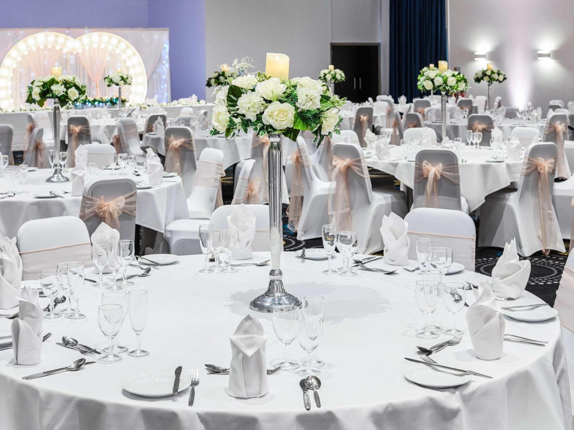 Mercure Telford Centre Hotel Kültér fotó